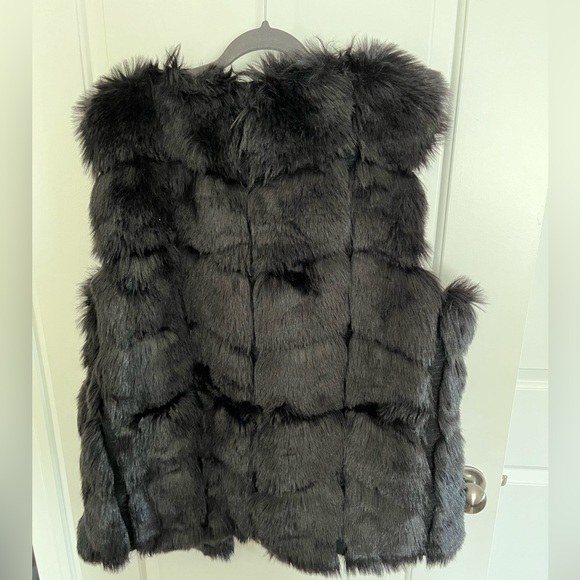 Plus size fur vest - Picture 2 of 2